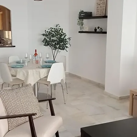 Bay Sun Apartment *