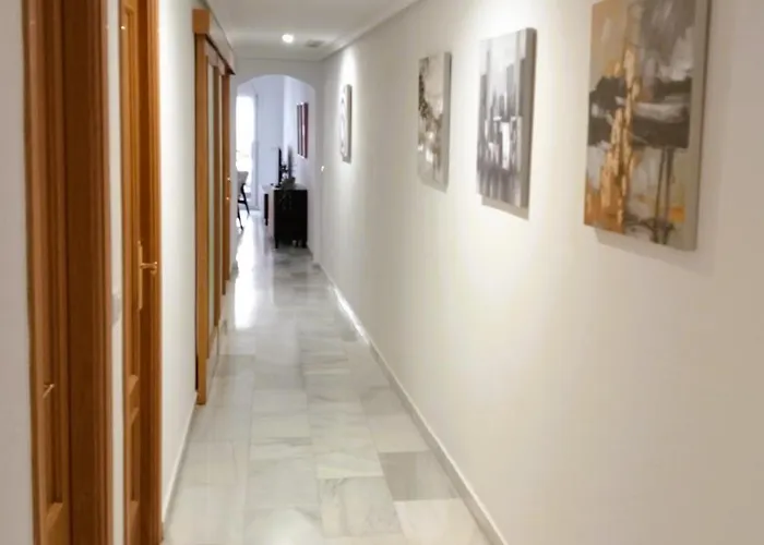 Bay Sun アパート カルプ