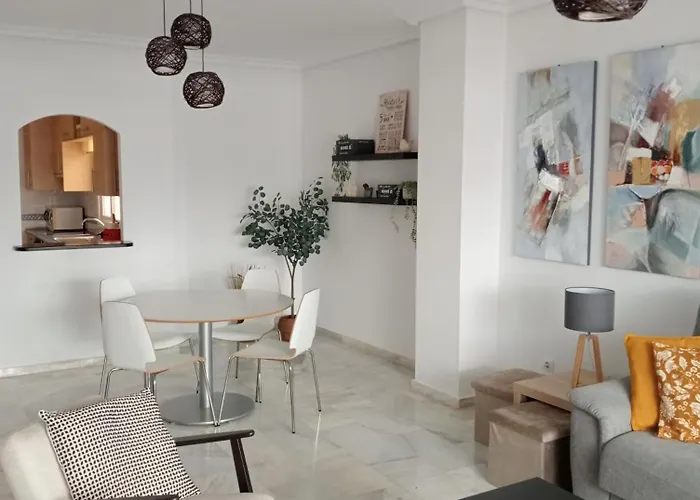 Bay Sun アパート カルプ